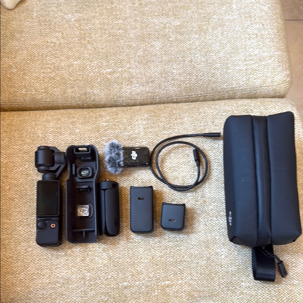 DJI Pocket 3 Black Digital Camera Set with Accessories